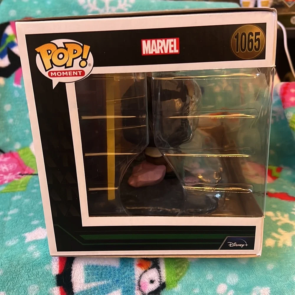 Loki Sylvia Funko pop moment - Picture 5 of 8